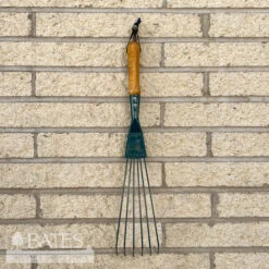 Hand Rake Green/Blk W/Wood Handle